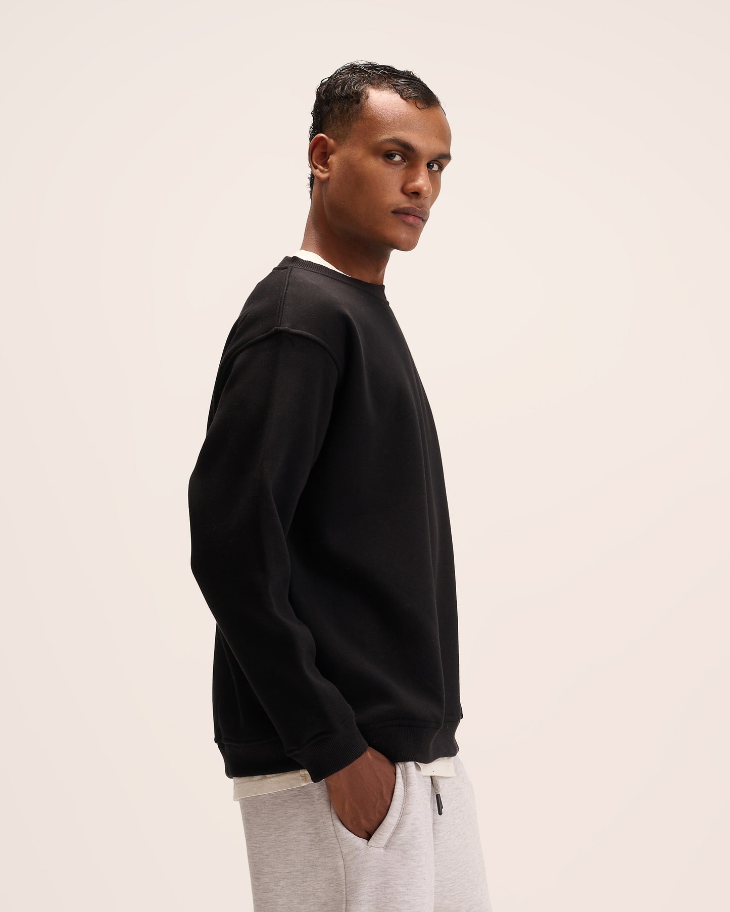Black sweatshirt for men