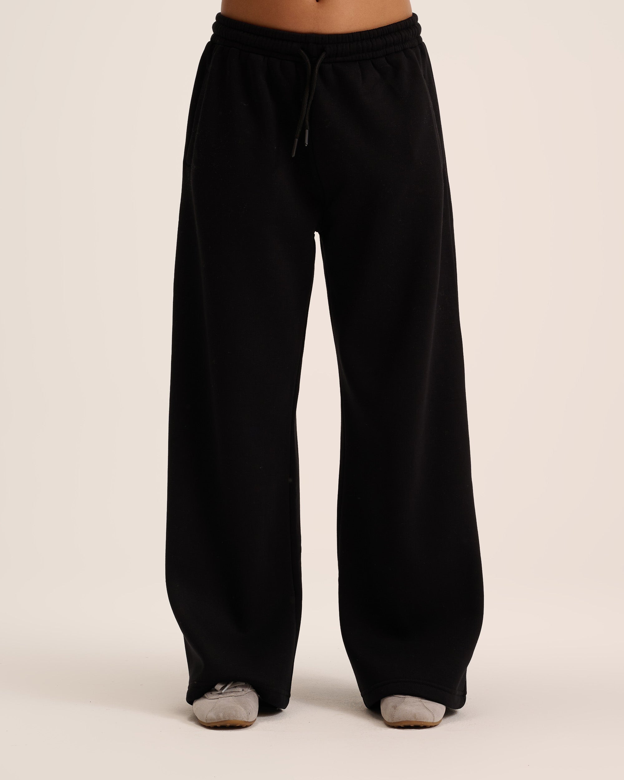 Black wide leg sweatpant for women