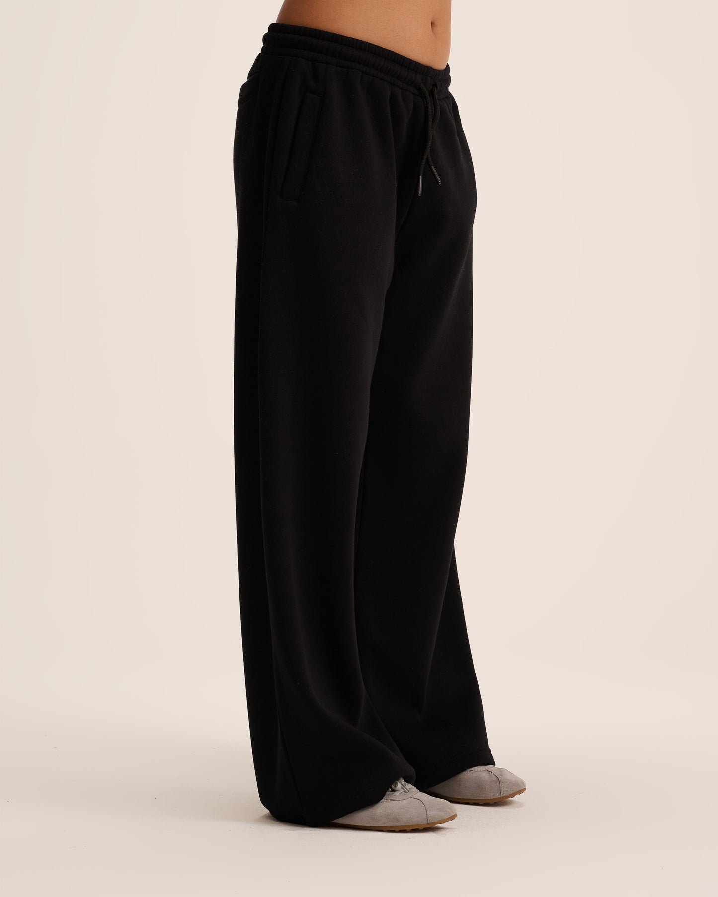 Black wide leg sweatpant for women