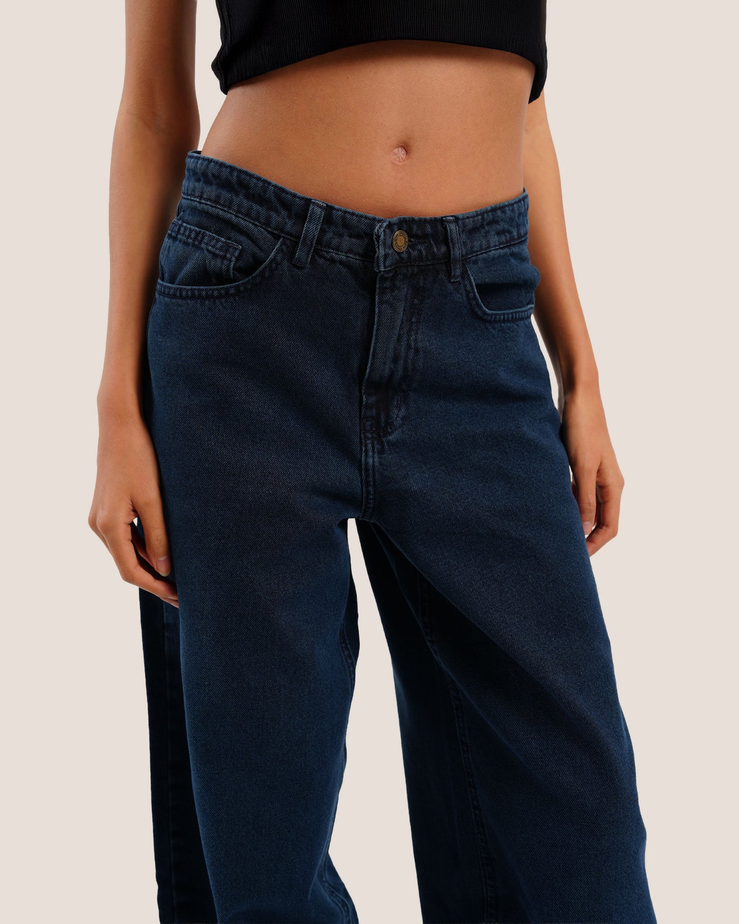 Dark blue washed barrel jeans